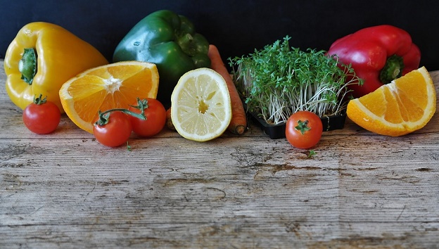 wichtige Nährstoffe für gesundes Haarwachstum Vitamine Proteine Spurenelemente